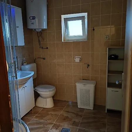 Zdenka Apartment *